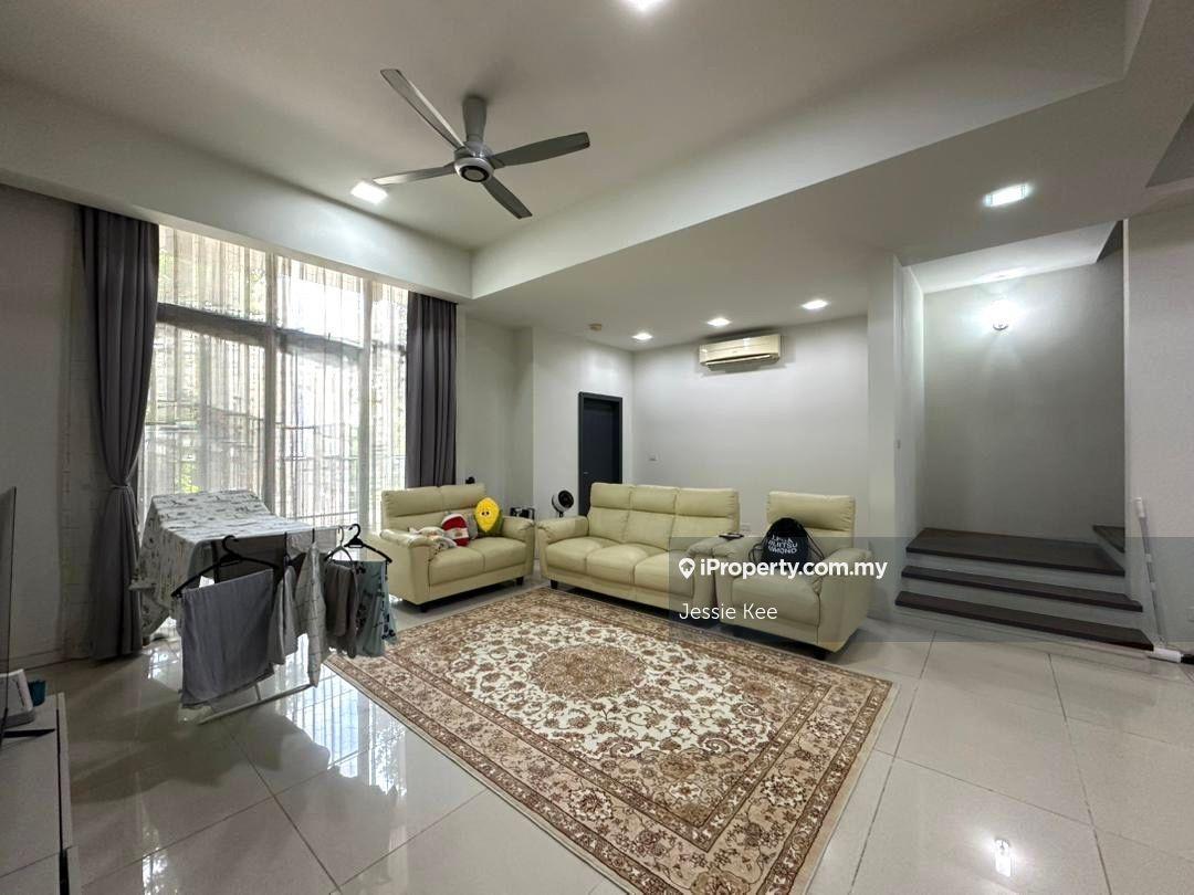 Rumah Berangkai 2 Tingkat untuk Dijual di Casaman, Desa Parkcity oleh Jessie Kee - iProperty.com.my