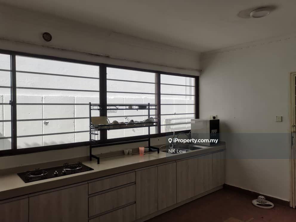 Rumah Berkembar untuk Dijual di Taman Lestari Mansion, Seri Kembangan oleh NK Lew - iProperty.com.my
