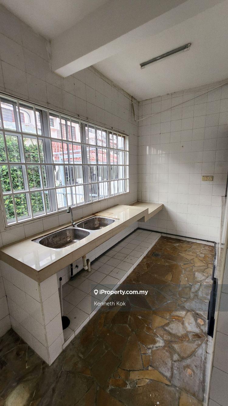 Rumah Berangkai 2 Tingkat untuk Dijual di SS12, Subang Jaya oleh Kenneth Kok - iProperty.com.my