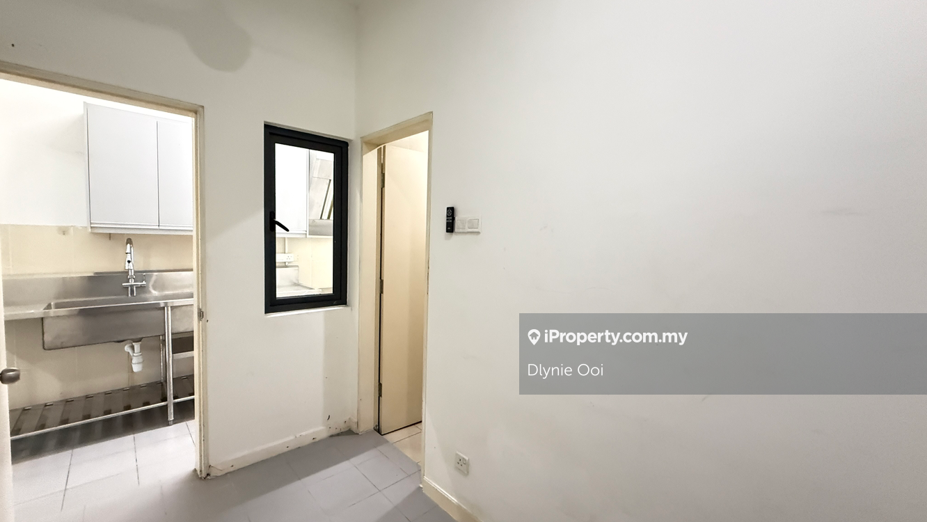 Rumah Berangkai 3 Tingkat untuk Dijual di Taman Tasik Damai, Sungai Besi oleh Dlynie Ooi - iProperty.com.my