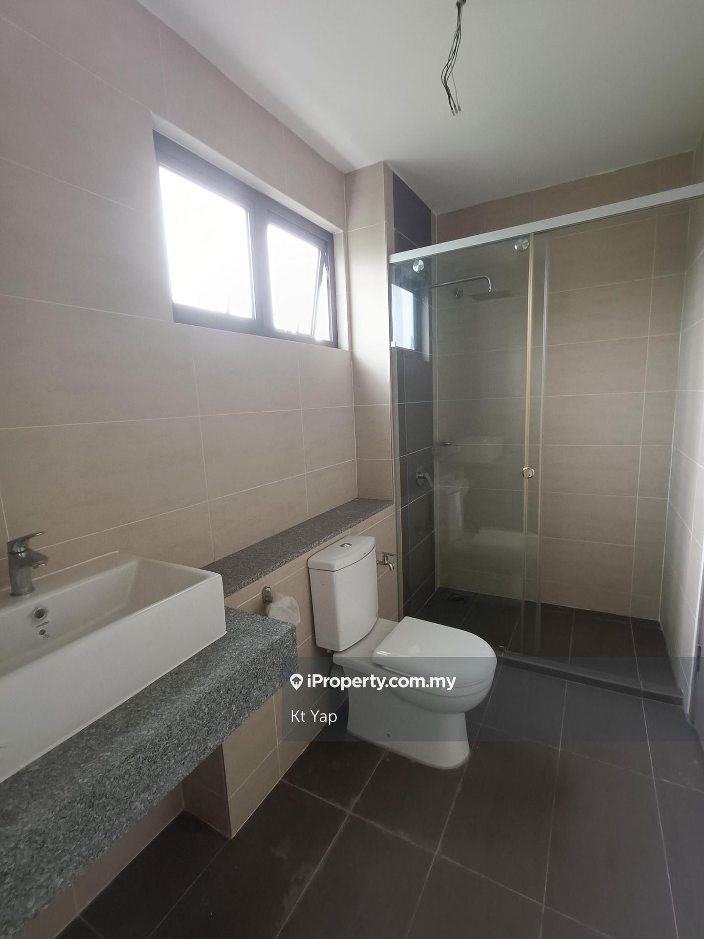 Rumah Berangkai 3 Tingkat untuk Dijual di Gembira 33, Kuchai Lama, Happy Garden, Salak South, Sri Petaling oleh Kt Yap - iProperty.com.my