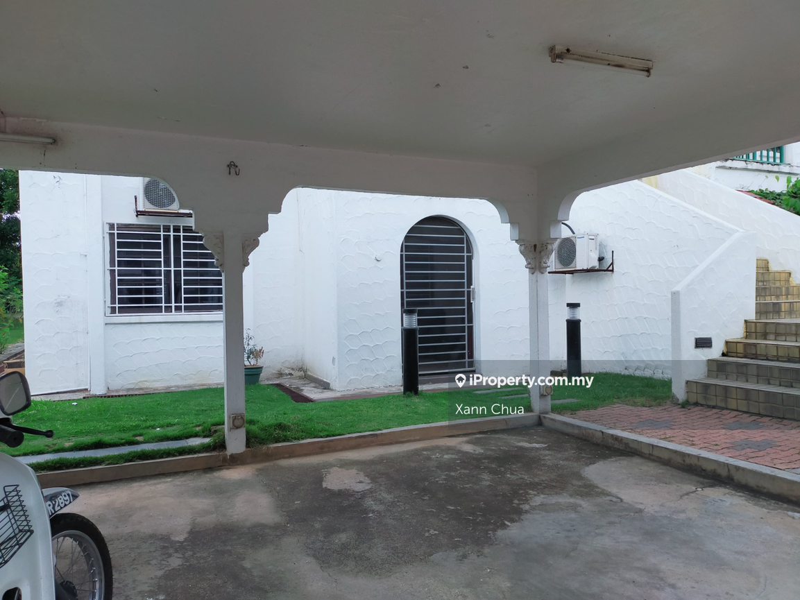 Townhouse for Sale in Country Heights, Kajang by Xann Chua - iProperty.com.my
