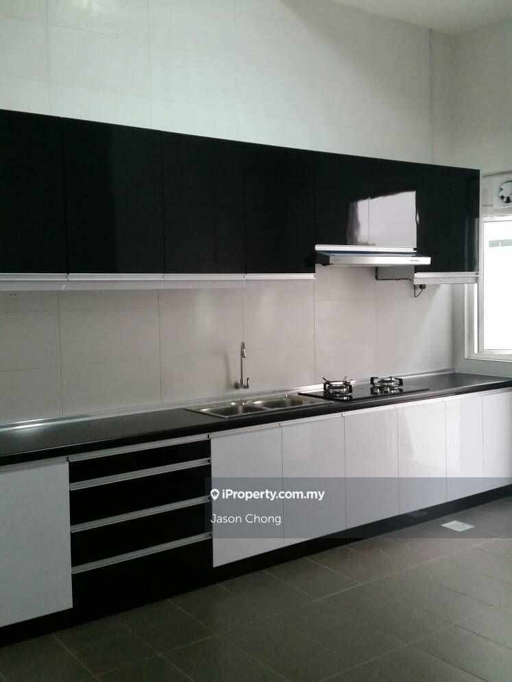 Rumah Berkembar untuk Dijual di Bandar Bukit Tinggi, Klang oleh Jason Chong - iProperty.com.my