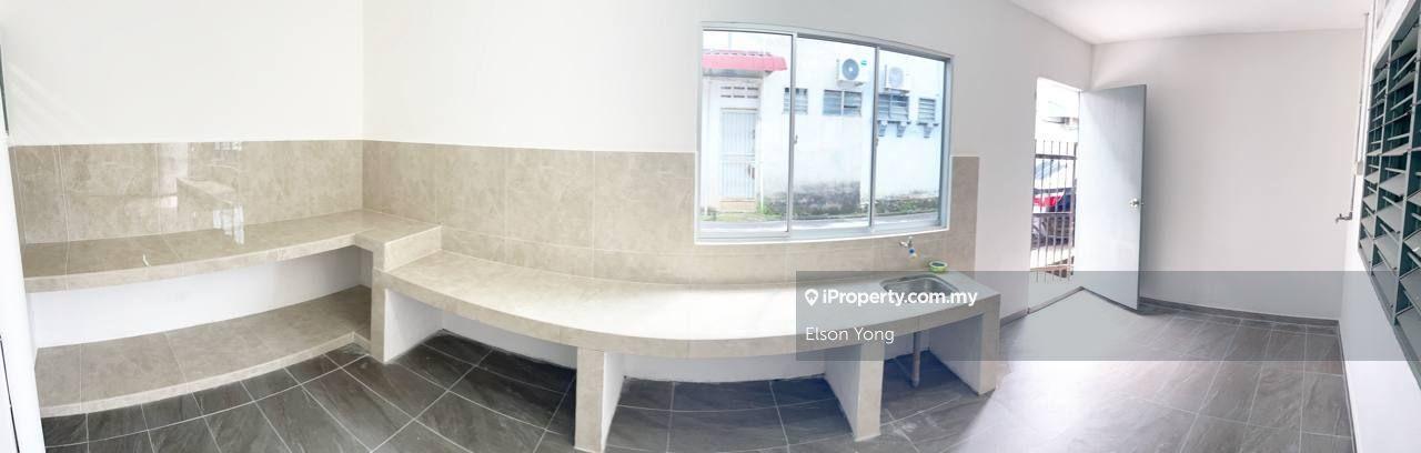 Rumah Berangkai 1 Tingkat untuk Dijual di Taman Hajiad, Tmn Bilal, Bukit Pasir, Batu Pahat oleh Elson Yong - iProperty.com.my