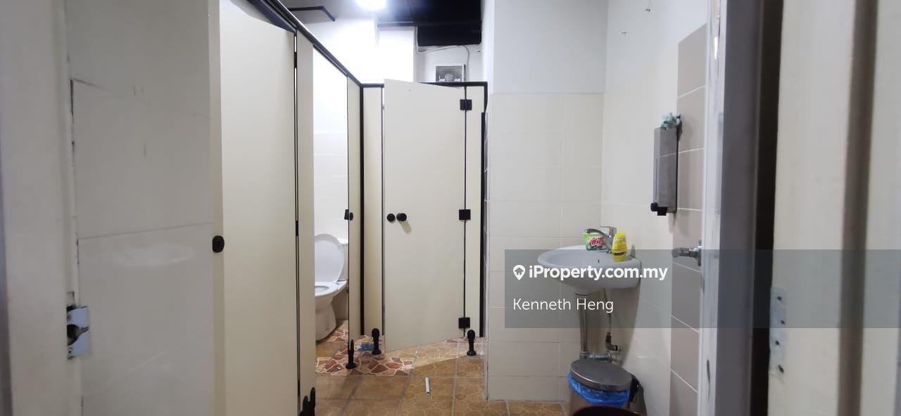 Office for Rent in (Corner & With Lift) Pusat Bandar Rawang, Anggun, Rawang by Kenneth Heng - iProperty.com.my
