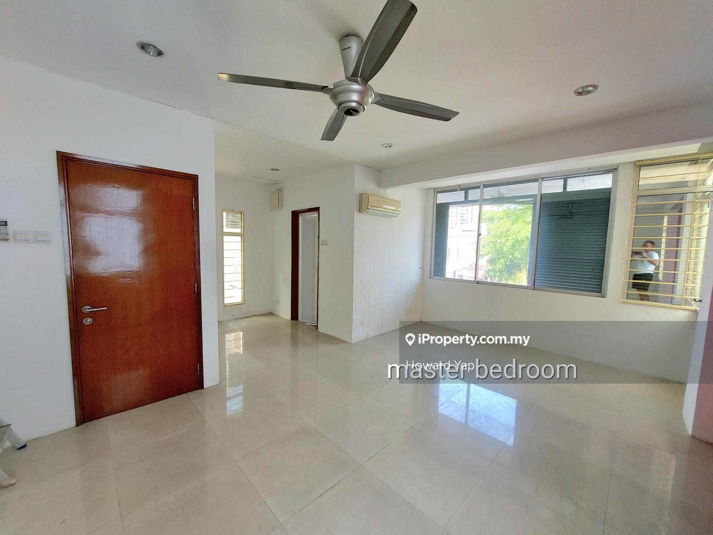 Rumah Berkembar untuk Dijual di Taman Desa, Taman Desa oleh Howard Yap - iProperty.com.my