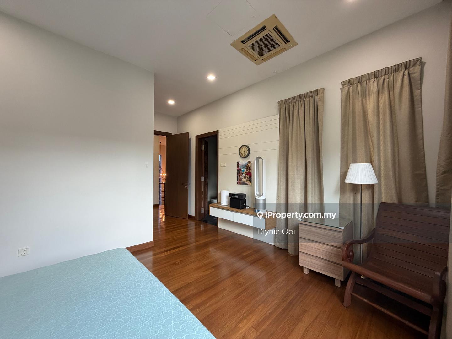 Bungalow House for Sale in Bukit Gita Bayu, Seri Kembangan by Dlynie Ooi - iProperty.com.my