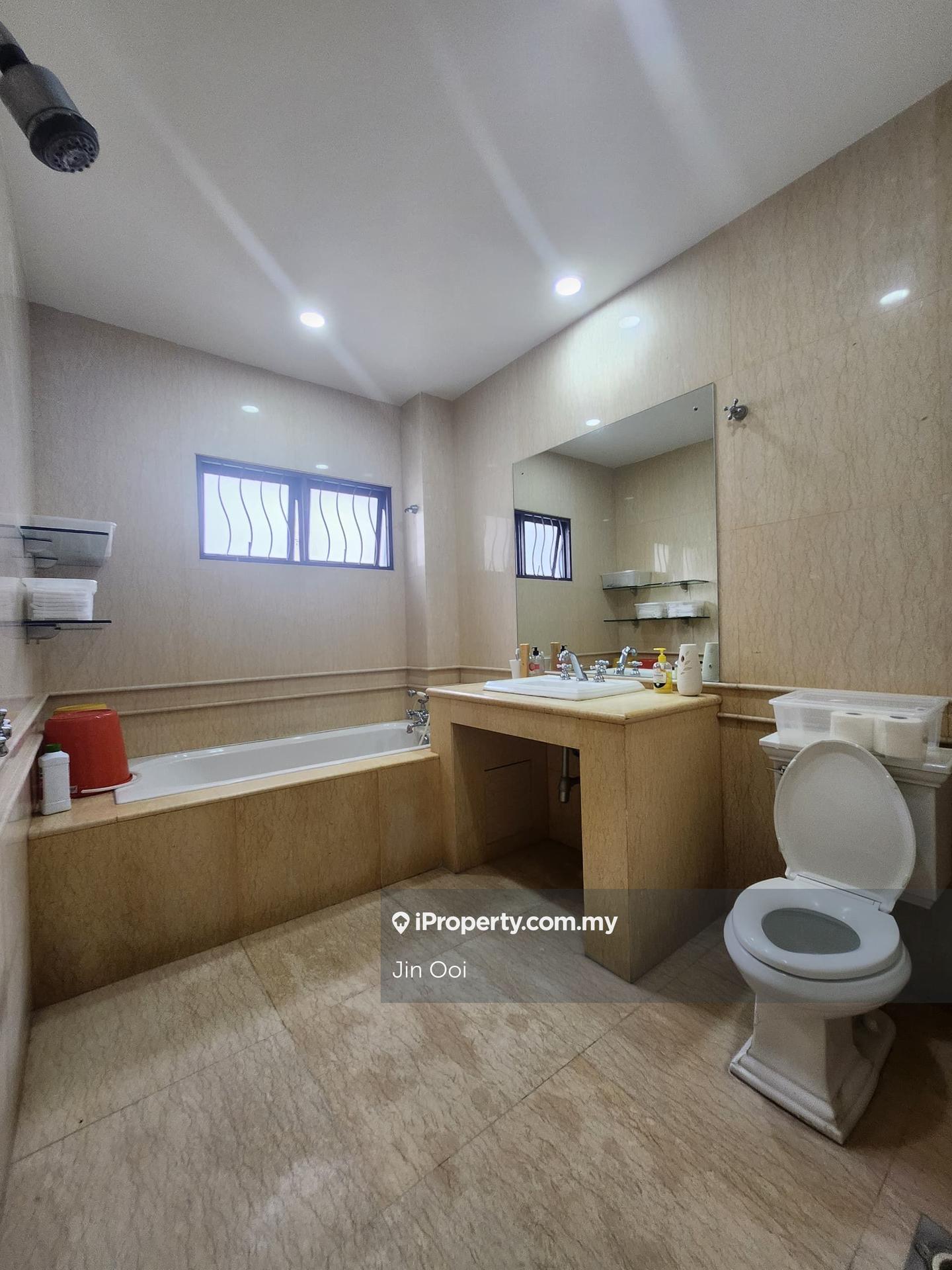 Bungalow House for Sale in Kelana Jaya, Petaling Jaya by Jin Ooi - iProperty.com.my