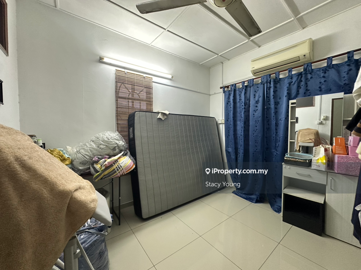 Rumah Berangkai 2 Tingkat untuk Dijual di Taman Taming Jaya, Balakong oleh Stacy Young - iProperty.com.my