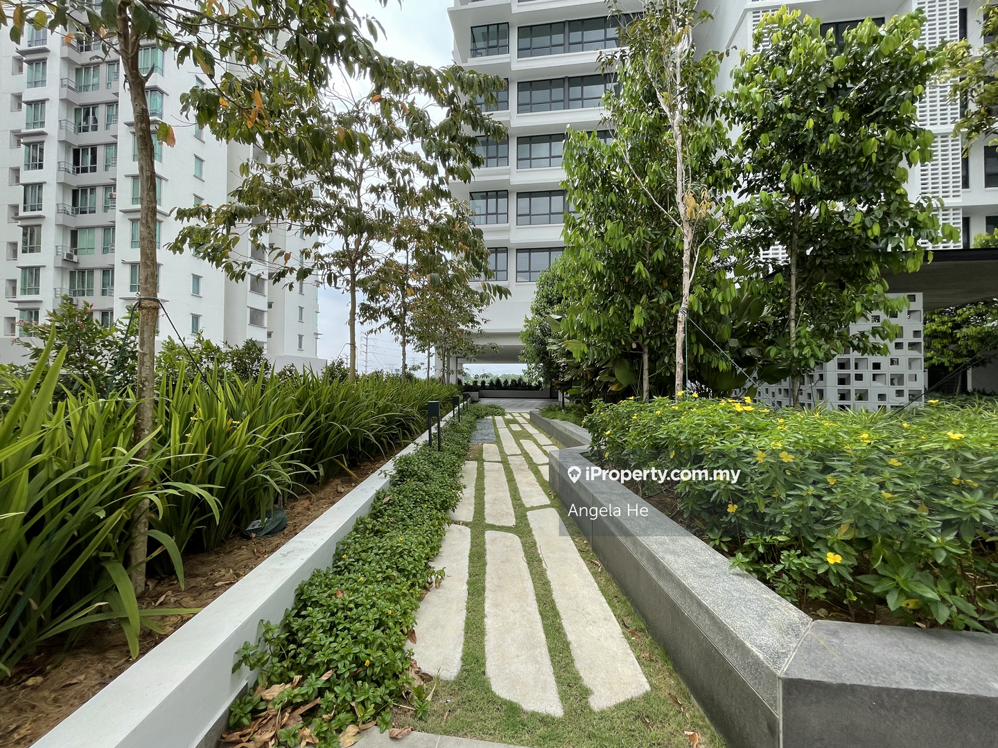 Service Residence for Rent in Lot 15 by Angela He - iProperty.com.my