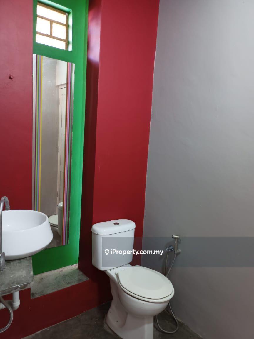 Bungalow House for Sale in Tanjung Bungah, Penang by Ederic J. Low - iProperty.com.my