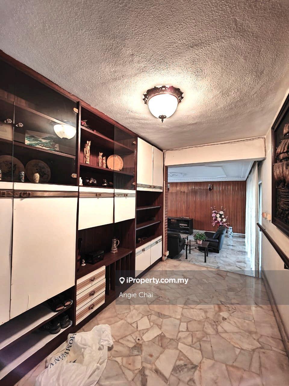 Bungalow House for Sale in SS 21, Damansara Utama, Petaling Jaya by Angie Chai - iProperty.com.my