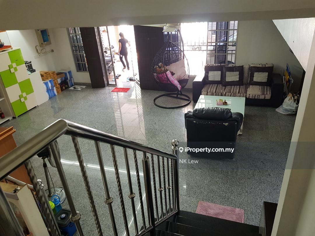 Rumah Berangkai 2 Tingkat untuk Dijual di Taman Bukit Serdang, Seri Kembangan oleh NK Lew - iProperty.com.my