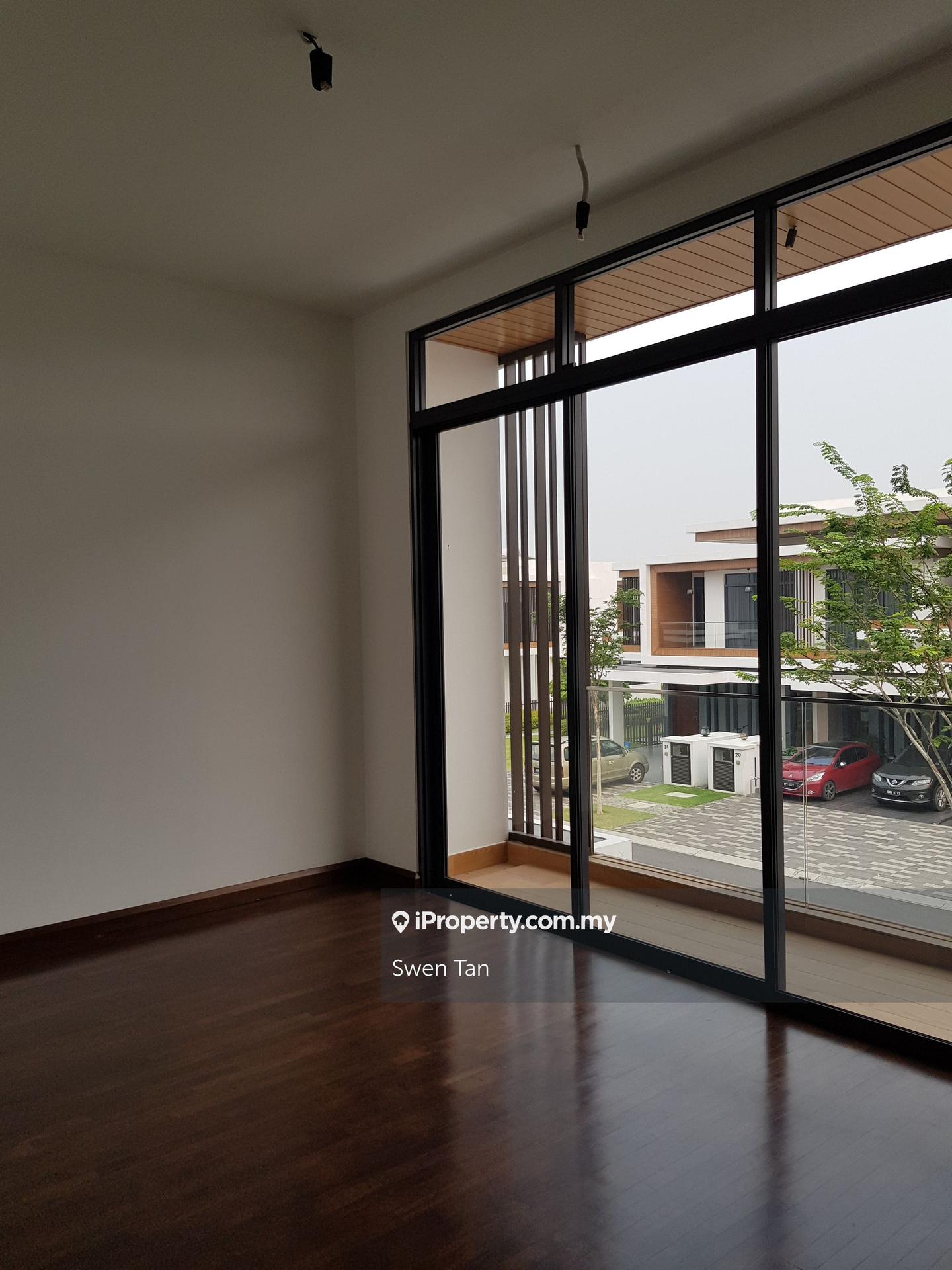 Rumah Berangkai 2 Tingkat untuk Dijual di Telok Panglima Garang, Selangor oleh Swen Tan - iProperty.com.my