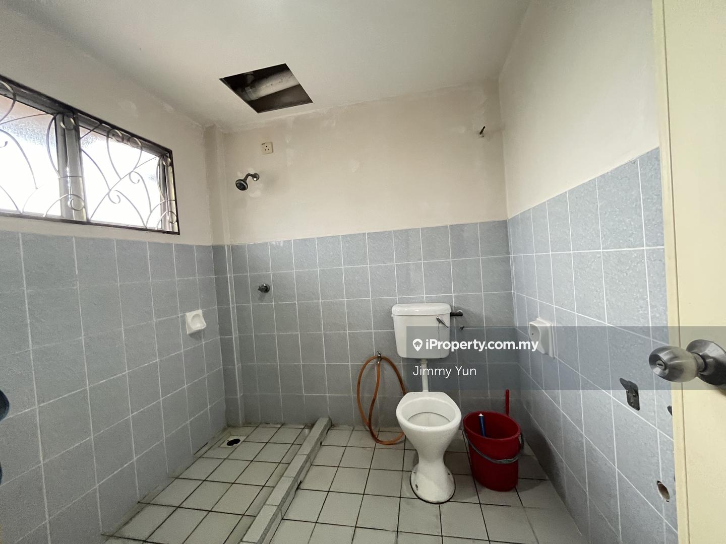 Rumah Berangkai 2.5 Tingkat untuk Dijual di Taman Bukit Serdang, Seri Kembangan oleh Jimmy Yun - iProperty.com.my