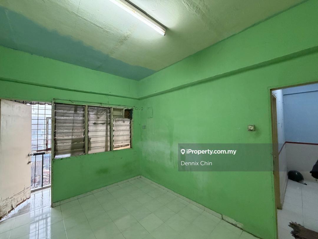 Rumah Pangsa untuk Dijual di Kuchai Jaya Flat oleh Dennix Chin - iProperty.com.my