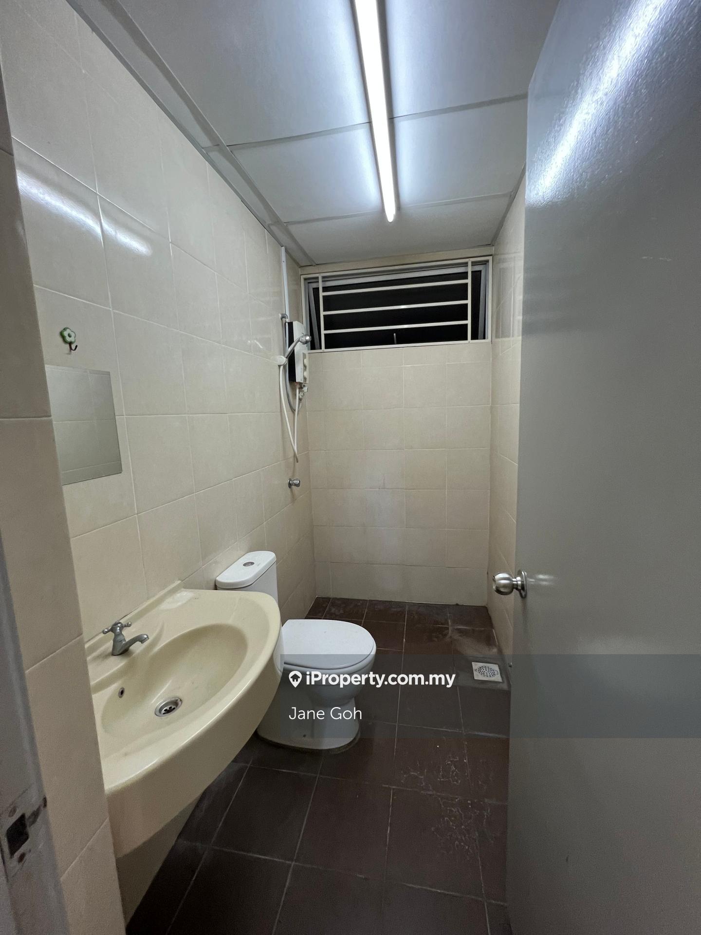 Kondominium untuk Dijual di Platinum Lake PV 20 oleh Jane Goh - iProperty.com.my