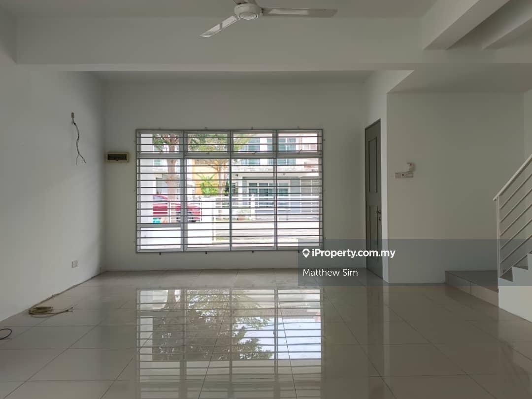 Semi-Detached House for Sale in Bandar Saujana Putra, Jenjarom by Matthew Sim - iProperty.com.my