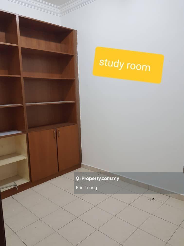 Rumah Berangkai 2 Tingkat untuk Dijual di Taman Lestari Putra, Seri Kembangan oleh Eric Leong - iProperty.com.my