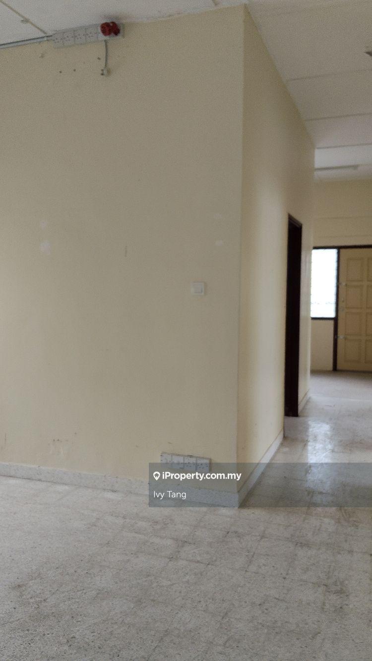 Banglo untuk Dijual di Taman golf, Ipoh perak, Ipoh oleh Ivy Tang - iProperty.com.my