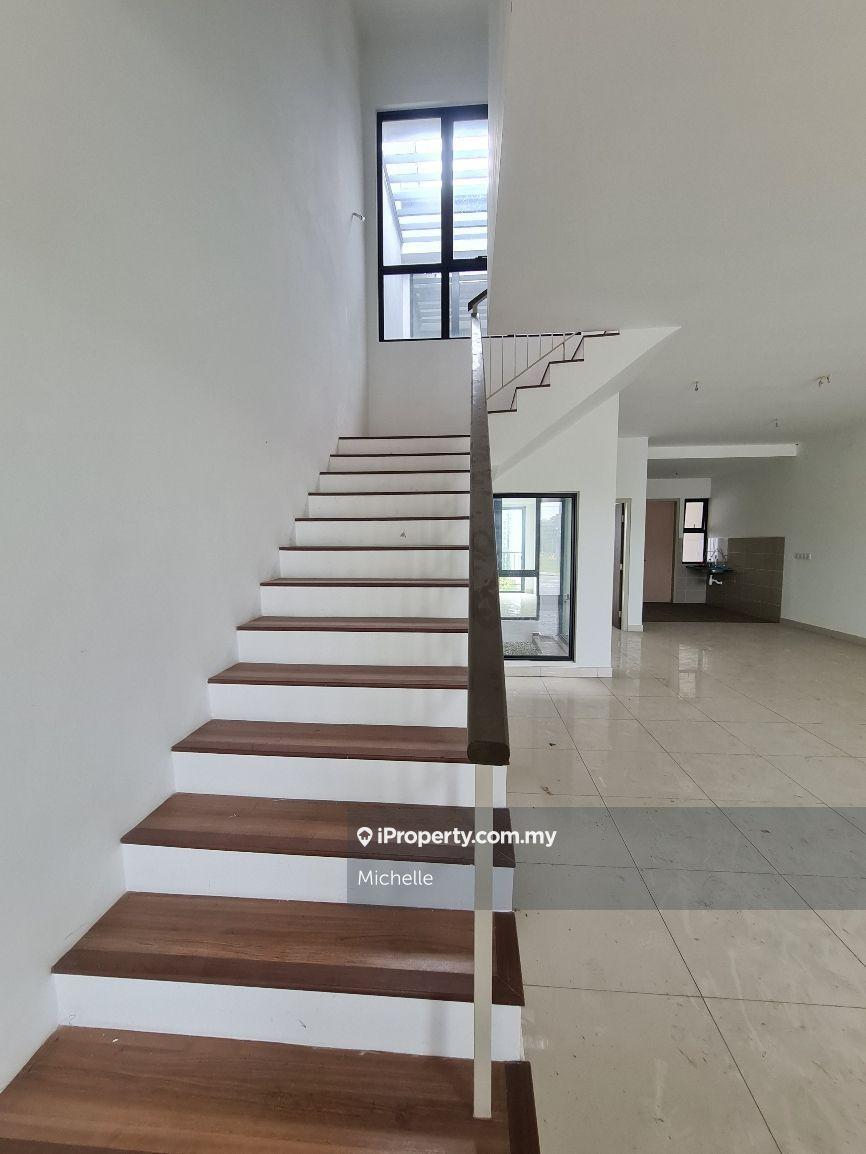 Rumah Berangkai 2 Tingkat untuk Dijual di Elmina, Shah Alam oleh Michelle - iProperty.com.my