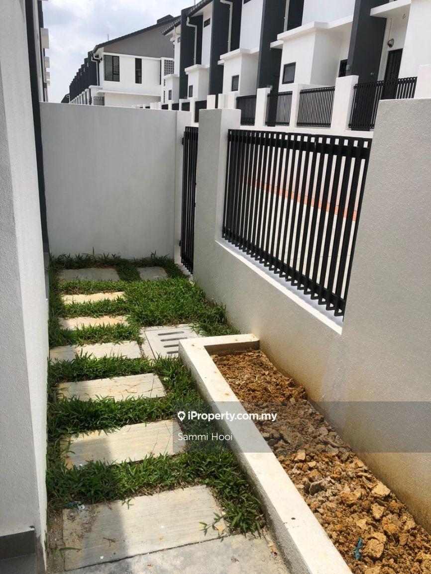 Rumah Berangkai 2 Tingkat untuk Dijual di Elmina, Shah Alam oleh Sammi Hooi - iProperty.com.my