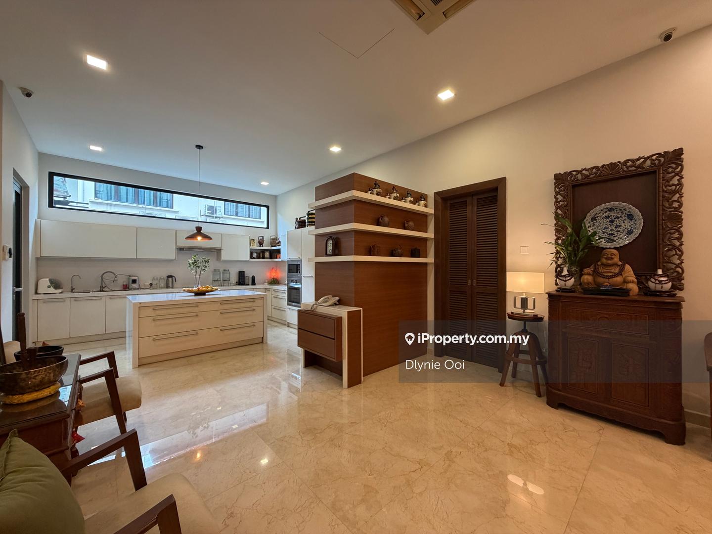 Bungalow House for Sale in Bukit Gita Bayu, Seri Kembangan by Dlynie Ooi - iProperty.com.my