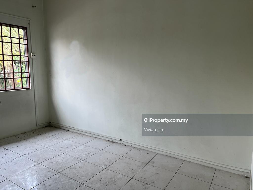 Rumah Berkembar untuk Dijual di Seri Kembangan, Selangor oleh Vivian Lim - iProperty.com.my