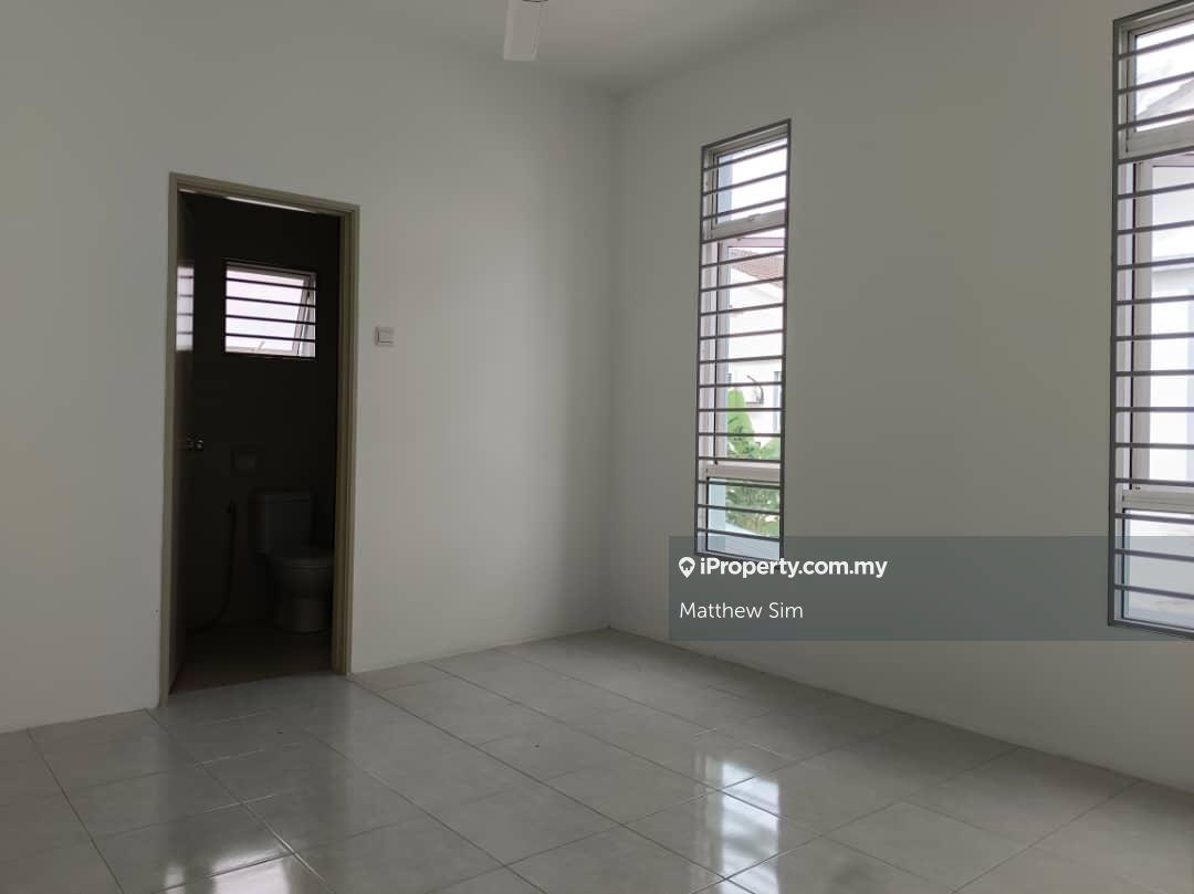 Semi-Detached House for Sale in Bandar Saujana Putra, Jenjarom by Matthew Sim - iProperty.com.my
