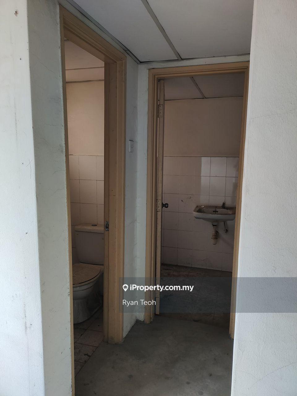 Kedai untuk Dijual di Taman Setia Jaya, Rawang oleh Ryan Teoh - iProperty.com.my