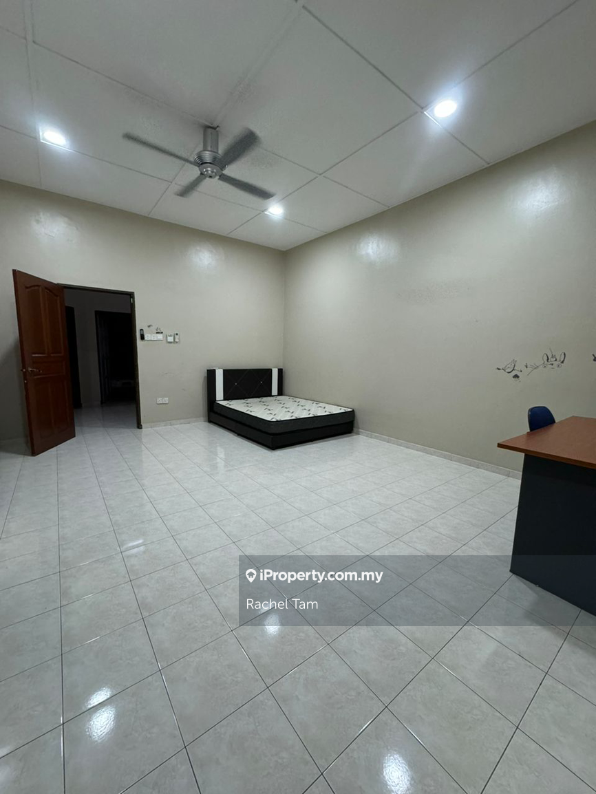 Rumah Berangkai 2 Tingkat untuk Disewa di Air Putih, Kuantan oleh Rachel Tam - iProperty.com.my