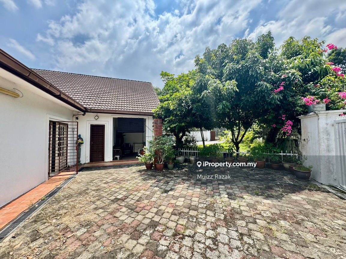 Bungalow House for Sale in Istana Bukit Kayangan, Shah Alam by Muizz Razak - iProperty.com.my