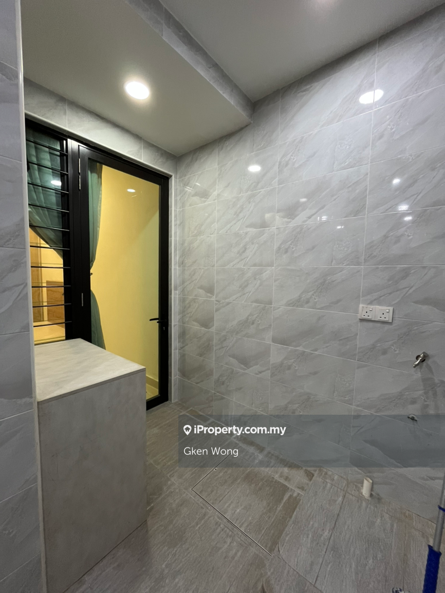 Rumah Teres untuk Dijual di gh9xv, Shah Alam oleh Gken Wong - iProperty.com.my