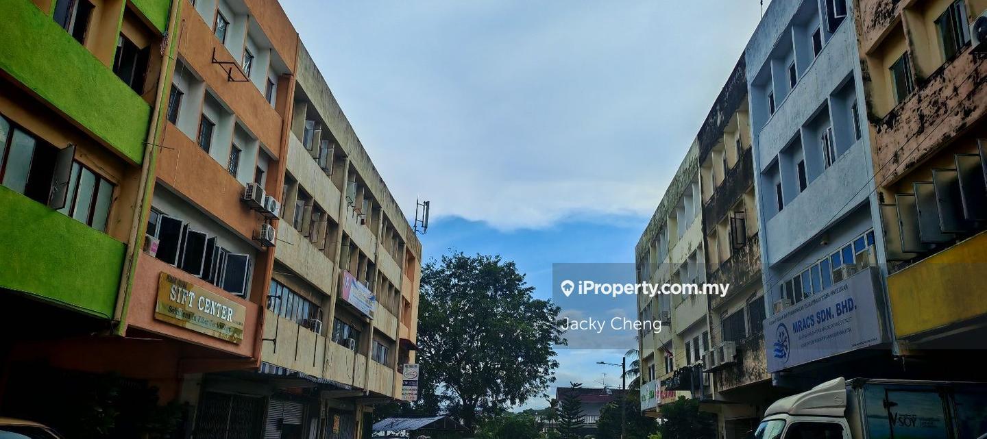 Kilang Teres untuk Dijual di Balakong, Cheras oleh Jacky Cheng - iProperty.com.my