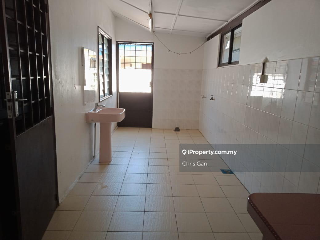 Semi-Detached House for Rent in Taman Seri Inderapura, Kuantan by Chris Gan - iProperty.com.my