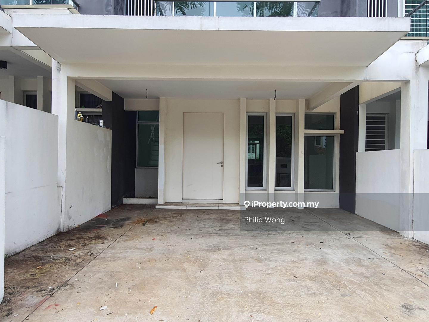 Rumah Berangkai 2 Tingkat untuk Dijual di Taman Lestari Putra, Seri Kembangan oleh Philip Wong - iProperty.com.my