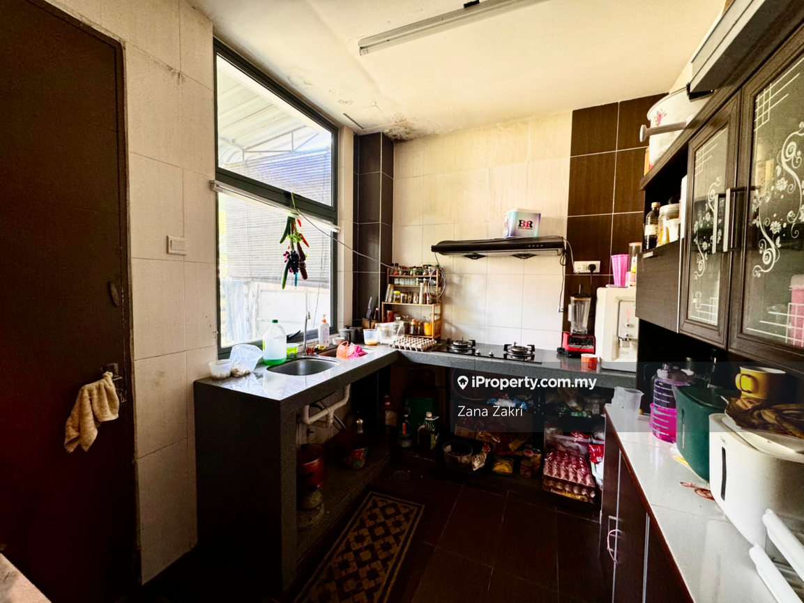 3-storey Terraced House for Sale in Ampang, Ampang by Zana Zakri - iProperty.com.my