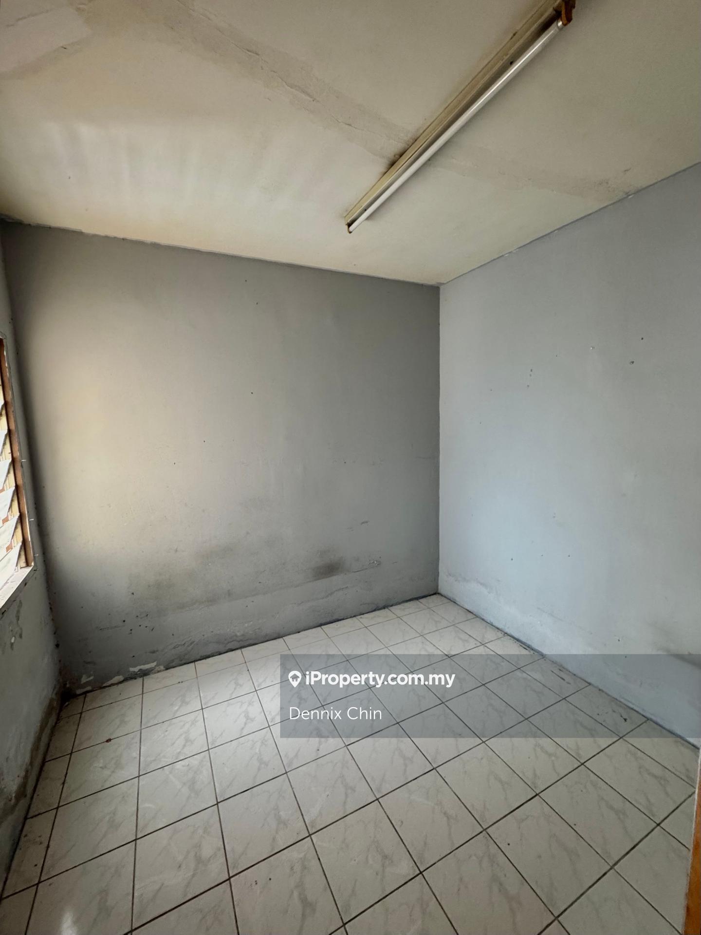 Pangsapuri untuk Dijual di Pangsapuri Baiduri oleh Dennix Chin - iProperty.com.my