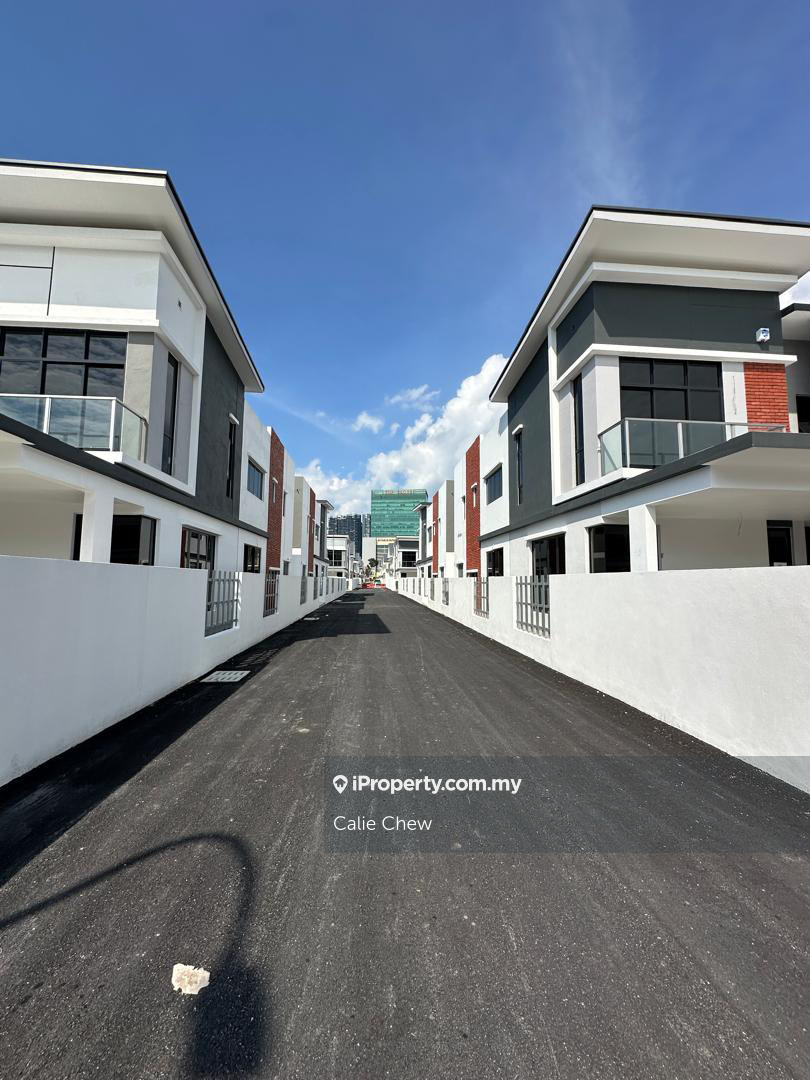 Rumah Berangkai 2 Tingkat untuk Dijual di Setia Indah, Setia Alam oleh Calie Chew - iProperty.com.my