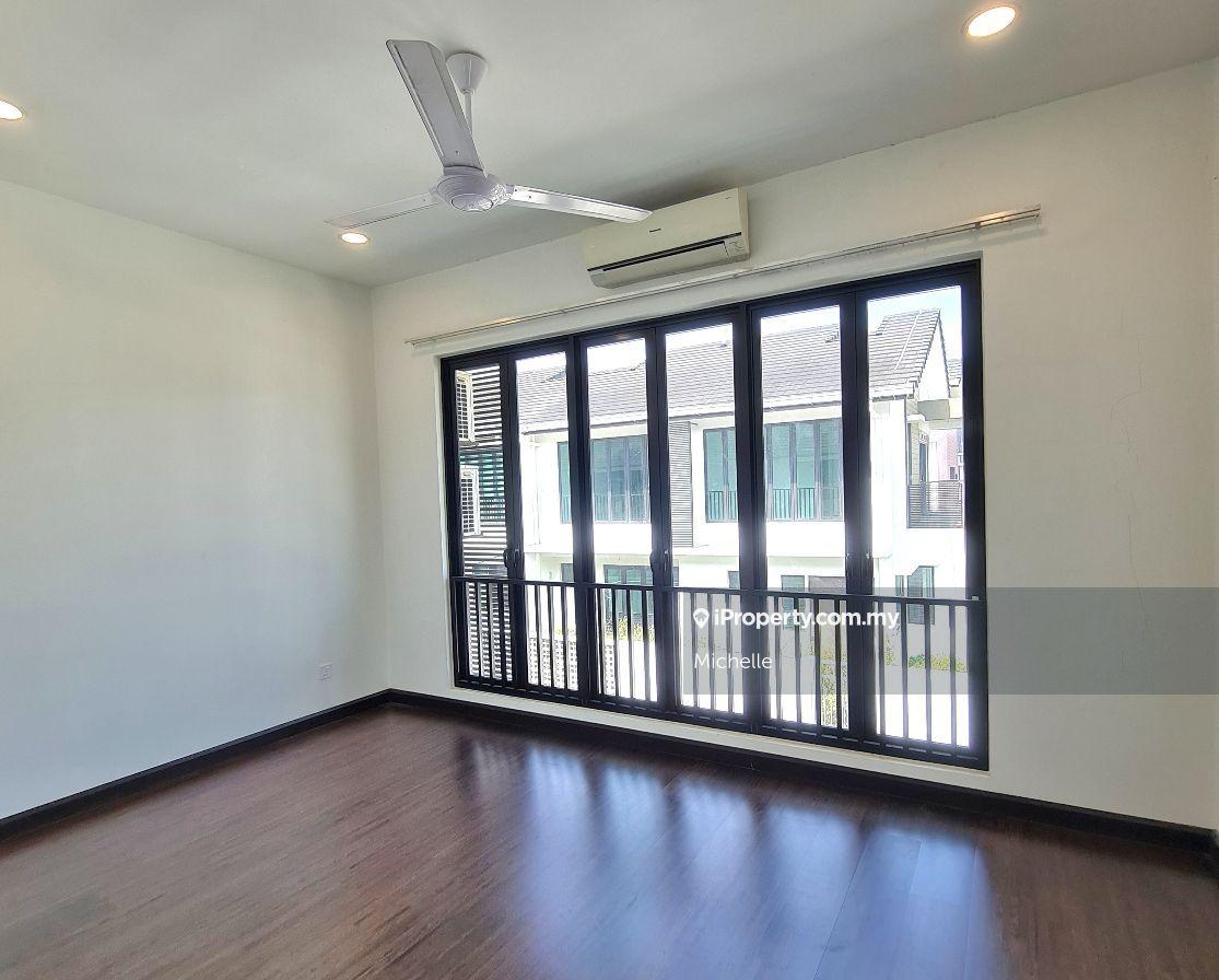Rumah Berangkai 2 Tingkat untuk Dijual di Elmina, Shah Alam oleh Michelle - iProperty.com.my