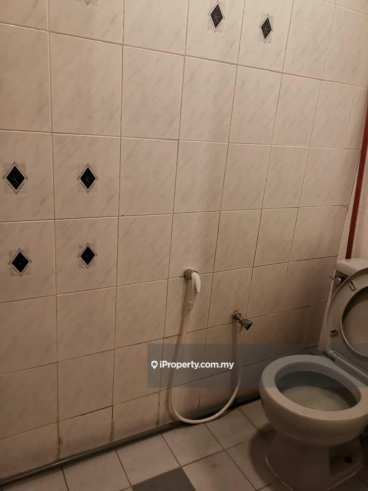 Office for Sale in Petaling Jaya, Selangor by Chen Kah Seng - iProperty.com.my