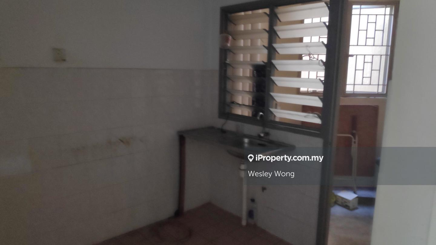 Apartment for Sale in Crystal Tower (Pangsapuri Kristal) by Wesley Wong - iProperty.com.my