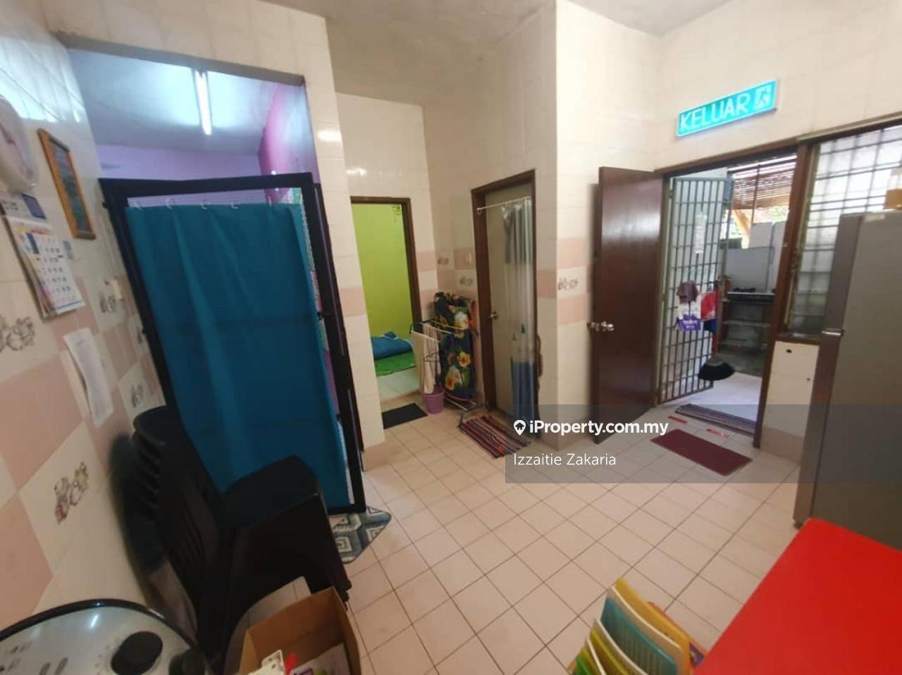 1-storey Terraced House for Sale in End Lot Terrace Seksyen 4 Bangi, Bangi by Izzaitie Zakaria - iProperty.com.my