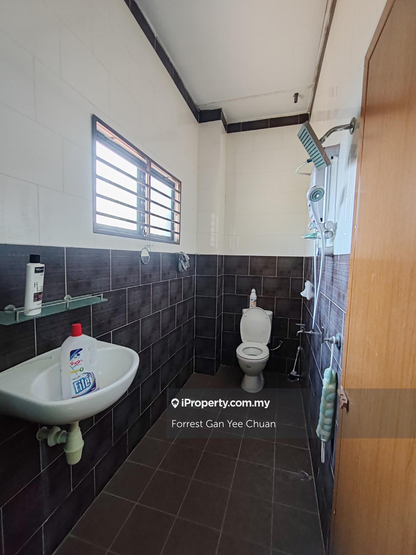 Rumah Berangkai 2 Tingkat untuk Dijual di Taman Saga, Klang oleh Forrest Gan Yee Chuan - iProperty.com.my