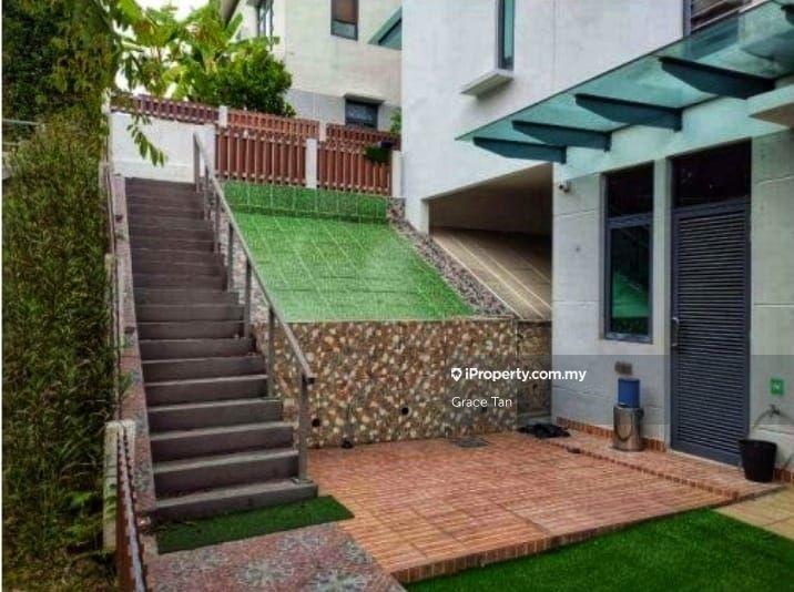 Rumah Berkembar untuk Dijual di Taman Equine, Seri Kembangan oleh Grace Tan - iProperty.com.my