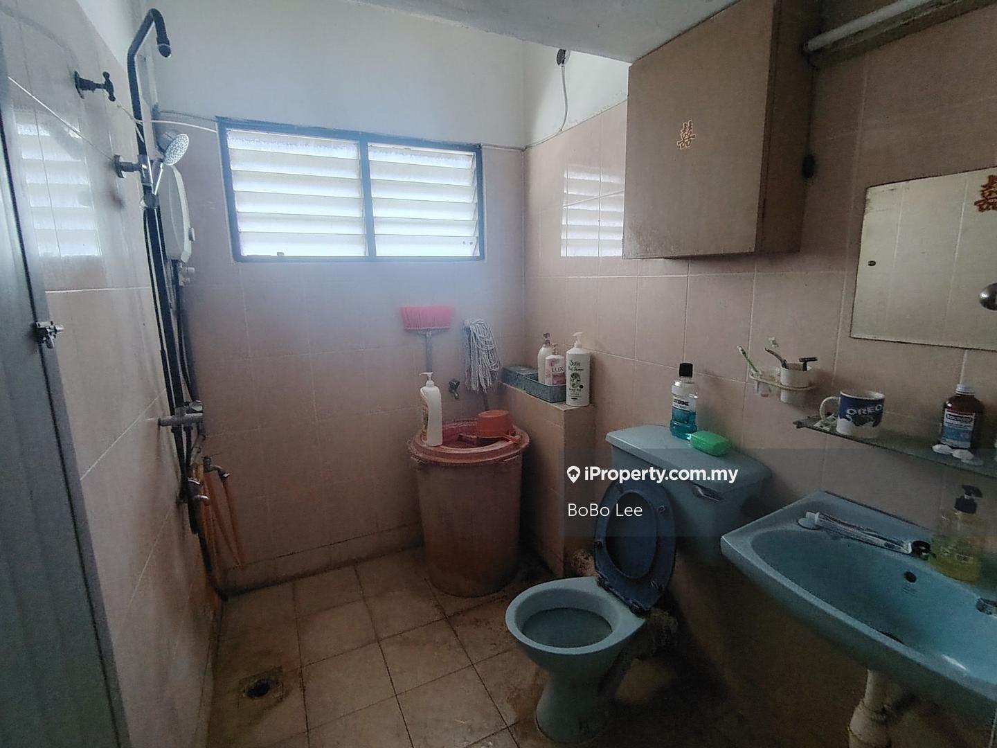 Bungalow House for Sale in Taman Overseas Union (Taman Oug), Jalan Klang Lama (Old Klang Road) by BoBo Lee - iProperty.com.my