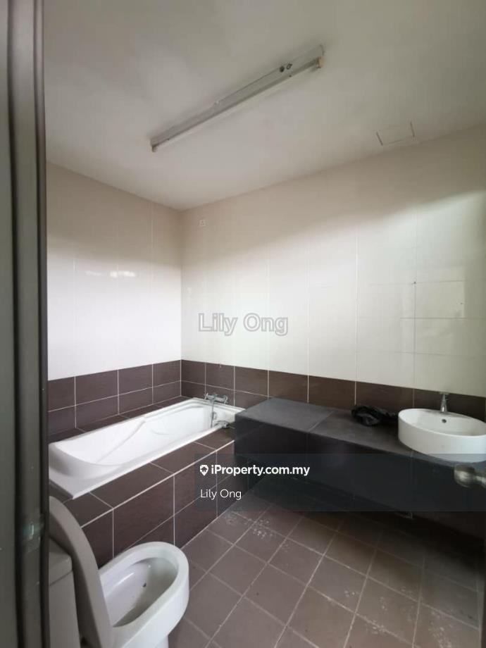 3-storey Terraced House for Sale in SOUTHBAY RESIDENCE, Batu Maung by Lily Ong - iProperty.com.my