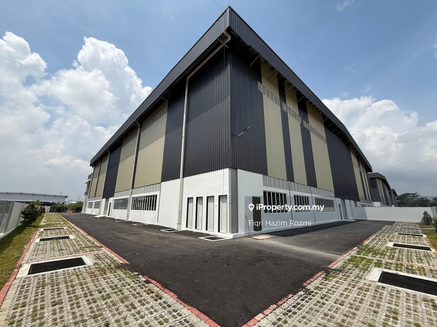 Warehouse for Rent in Taman Industri Alam Jaya, Puncak Alam by Fiqri Hazim Rozmi - iProperty.com.my