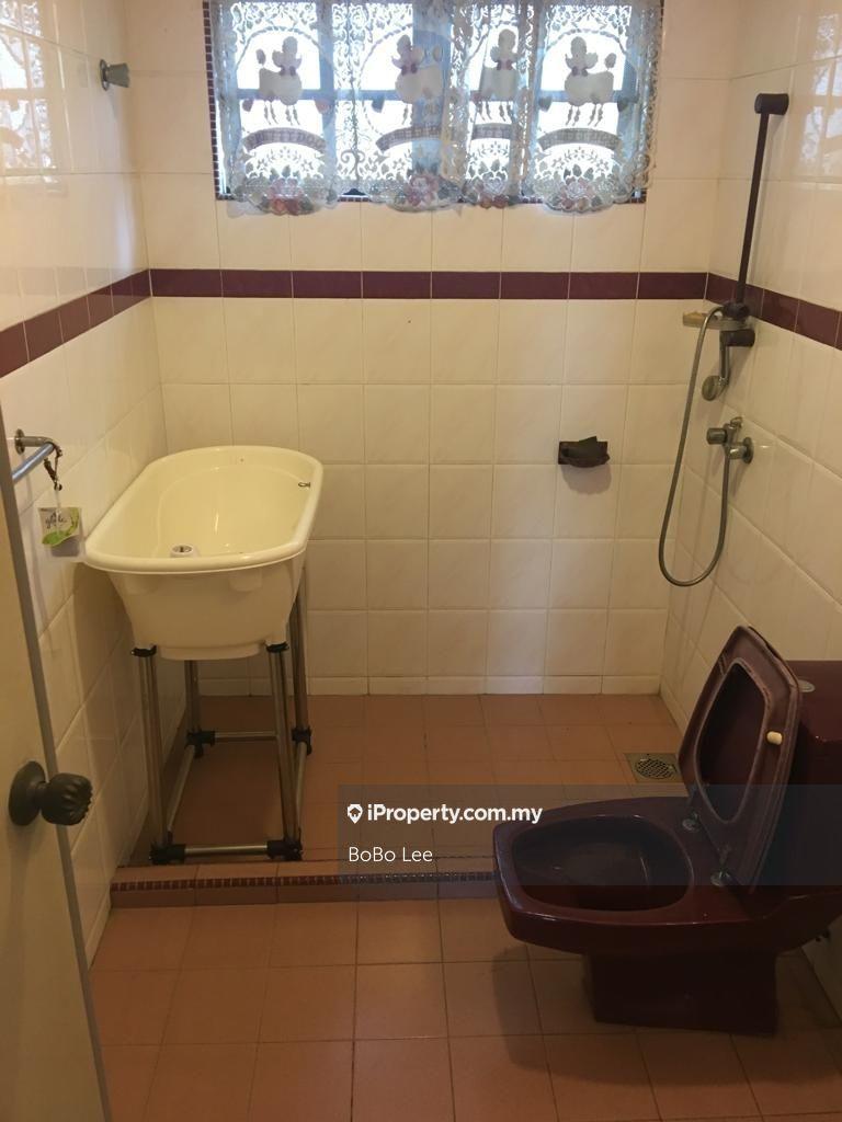 Bungalow House for Sale in Taman Yarl, Jalan Klang Lama (Old Klang Road) by BoBo Lee - iProperty.com.my