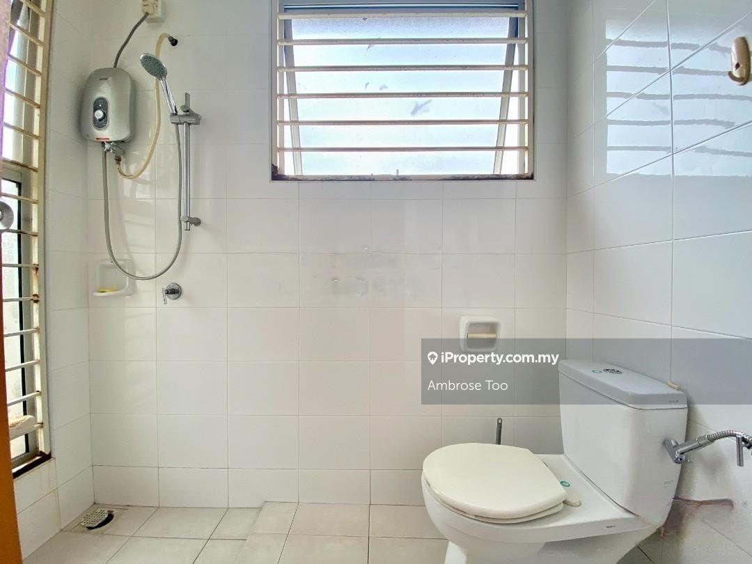 Rumah Berkembar untuk Dijual di Taman Anggun, Rawang oleh Ambrose Too - iProperty.com.my